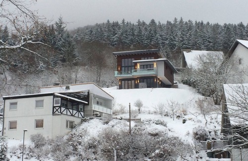 Silbach Villa | Villa Libra: Luxury wellness villa for 8 people in Winterberg with hot tub & sauna