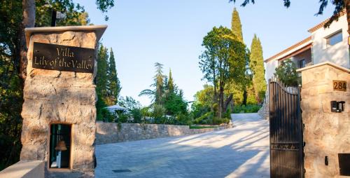 Mougins House | Villa Lily of the valley