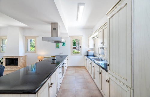 Kapparis Villa | Villa Lindo - Charming Kapparis Getaway