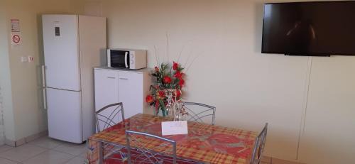 Riviere-Salee Apartment | Villa Lineddy
