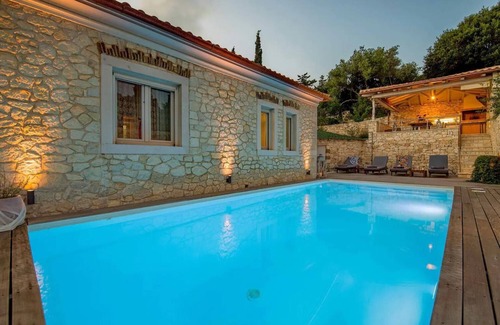 Ieromonachos House | Villa Lithos - Two Bedroom House, Sleeps 6