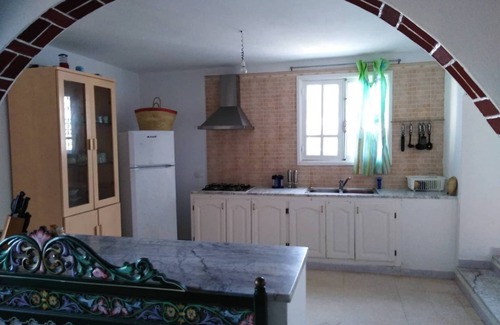 Dar Allouche House | Villa located in first position facing a beautiful sandy beach Kerkouane