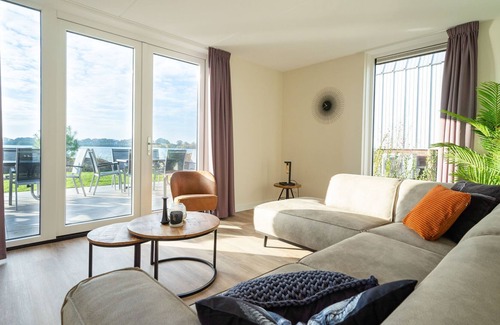 Linden Ski Chalet | Villa located on the water, near a nature reserve