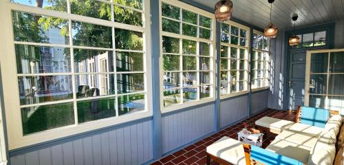 Juodkrante Apartment | Villa Loebel - Exceptional two bedroom apartment with balcony and verandah