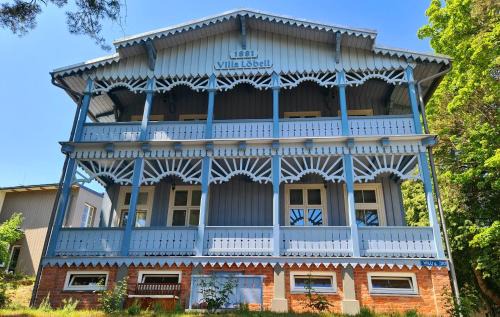 Juodkrante Apartment | Villa Loebel - Exceptional Queen Louisa two bedroom apartment with 2 balconies