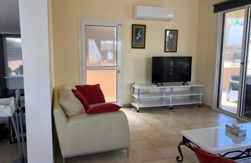 Ayia Thekla Villa | Villa Lola