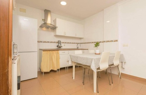 Cadiz Apartment | Villa Lola next to Playa Victoria.