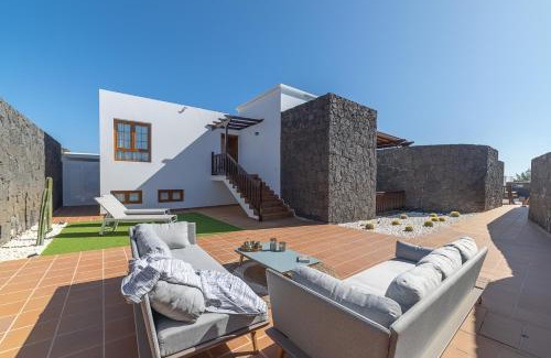 Playa Blanca Villa | Villa LOLITA