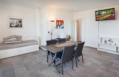 Torri del Benaco House | Villa Loncrino, First Floor Apartment