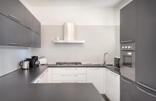 Torri del Benaco House | Villa Loncrino, First Floor Apartment