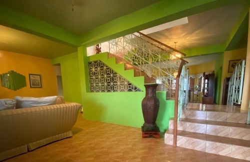 Duncans Bed & Breakfast | Villa Lord Royale is close to Sumfest venue in Montego Bay.