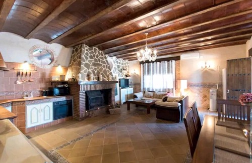 Miguel Esteban Ski Chalet | Villa Los Olivos