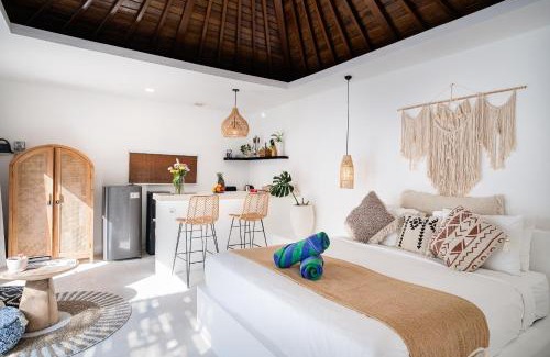 Padonan Villa | Villa Lotus - 1BR Canggu Villa with private pool - Near Wanderlust, Soma and BaliMMA