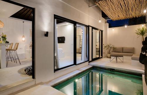 Padonan Villa | Villa Lotus - 1BR Canggu Villa with private pool - Near Wanderlust, Soma and BaliMMA