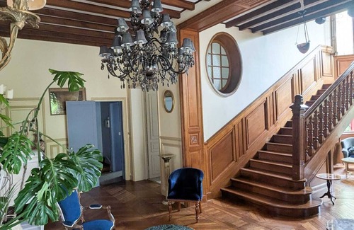 Bar-sur-Aube Villa | Villa Louis Comte
