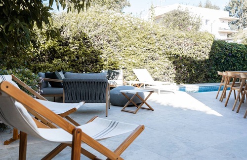 Golden Mile Villa | "Villa Lovaina" close to the Beach with Pool, Terrace & Wi-Fi