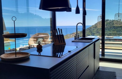 Begur House | VILLA LUXE SA TUNA, heated mirror pool VERY BEAUTIFUL SEA VIEW