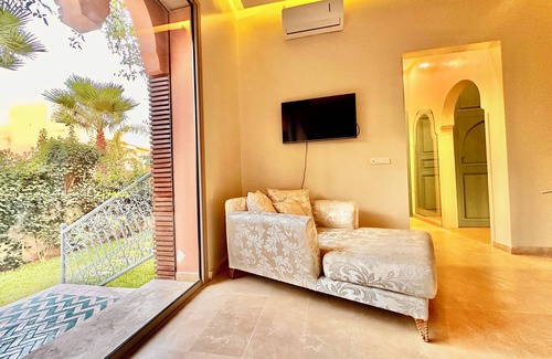 Tassoultante Villa | Villa Luxueuse avec Piscine & Vue sur le Golf