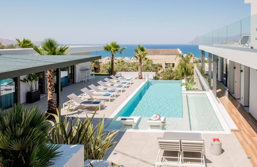 Kissamos Villa | Villa Lydia with a heated indoor pool