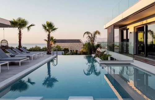 Kissamos Villa | Villa Lydia with a heated indoor pool