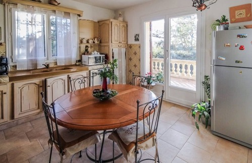 La Bastide-des-Jourdans Villa | Villa 'Maison Dans Le Luberon' with Private Pool, Private Terrace and Wi-Fi
