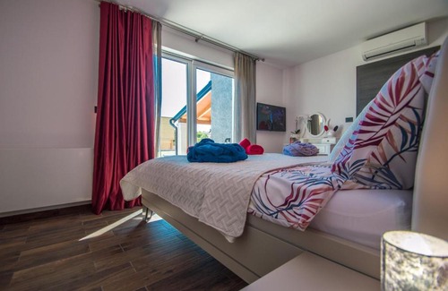 Divsici Villa | Villa Mabuhay