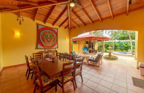 Esterillos Oeste Villa | Villa Macaw By Vacation Pura Vida