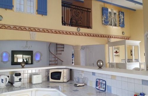 Bourcefranc-le-Chapus Villa | Villa Madinina