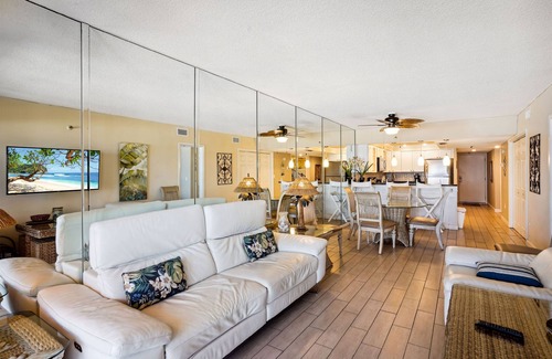 Madeira Beach Condo | Villa Madeira 207 Paradise! So many updates in the awesome beach front condo!