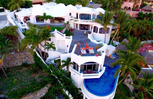 La Punta Villa | Villa Madreperla on the Cliff Above Pacific