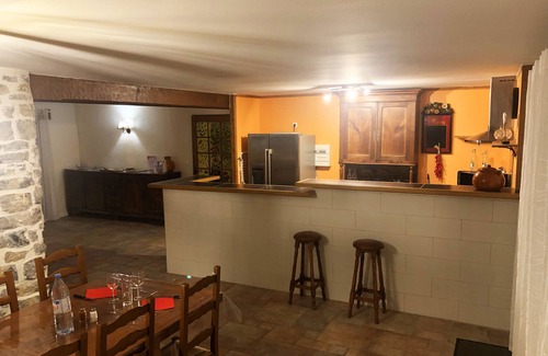 Pagolle Villa | Villa "Maison Elixondoa" with Mountain View, Private Pool & Wi-Fi