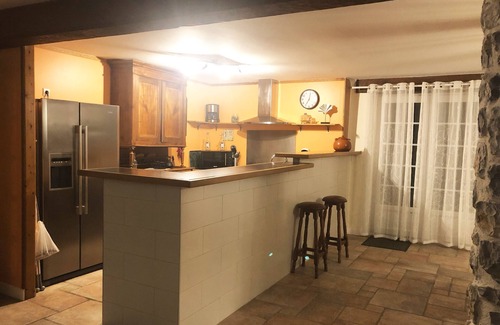 Pagolle Villa | Villa "Maison Elixondoa" with Mountain View, Private Pool & Wi-Fi