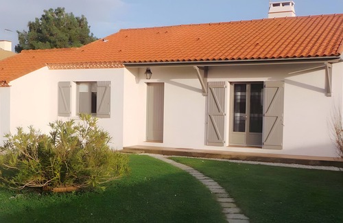 Pornic Villa | Villa 'Maison Les Sablons - 76' with Private Terrace, Private Garden and Wi-Fi