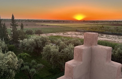 Oulad Hassoune Villa | Villa Malaa'ika for 20 people