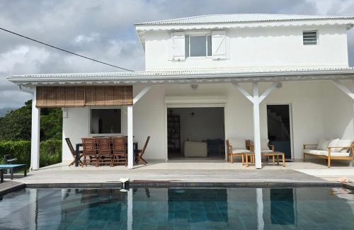 Petit-Bourg Villa | Villa Manakit