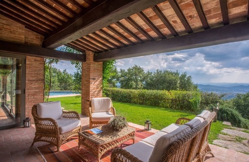 Arezzo Villa | Villa Mandorla - Tuscan farmhouse with private pool