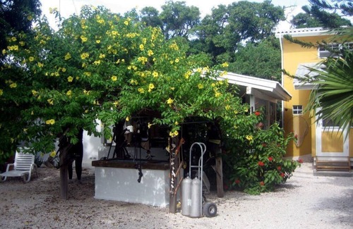 Willemstad House | Villa Mango Curacao holiday home