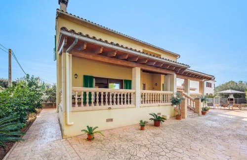 Marina Manresa Villa | Villa Manresa in Alcudia by JS Villas