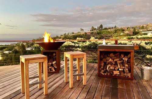 Punaauia Villa | Villa Manuiti, balinese luxury home - private swim SPA, ocean view - OFYR BBQ - KoÏ pond