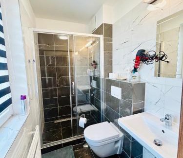 Pisnice House | Villa many separate rooms with Free Parking Praha 4 libuš