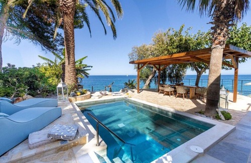 Amoudi Villa | Villa Margarita with Private Pool & Sea View