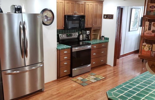 Bolton Landing Villa | VILLA MARIA - walk to Sagamore, Beaches; Dog Friendly, Fire Pit, Volley Net