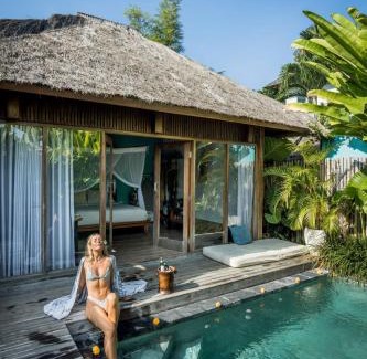 Batu Bolong Villa | Villa Markisa Echo Beach