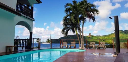Huahine Villa | Villa Maroe (étage entier, deux chambres, salle de bain et cuisine)