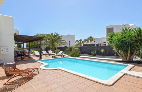 Playa Blanca Villa | Villa "Marta" with Pool, Garden and Terrace