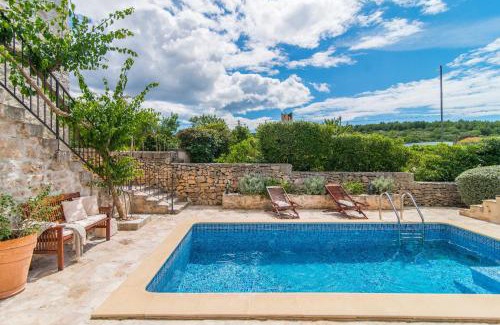 Mirce Villa | Villa Maruka