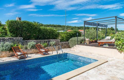 Mirce Villa | Villa Maruka