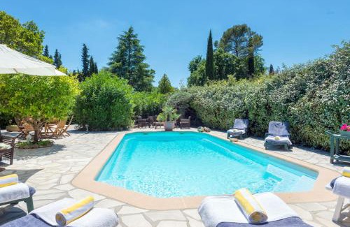 Peymeinade Villa | Villa Mas des Fleurs by Villa Plus
