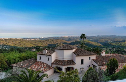 Tourrettes-sur-Loup Villa | Villa Maxima/5*+ with Gym/Spa/Wine/Photostudio