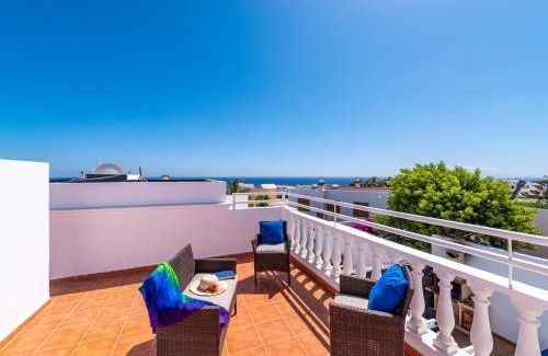 Puerto del Carmen Villa | Villa Megan by Villa Plus